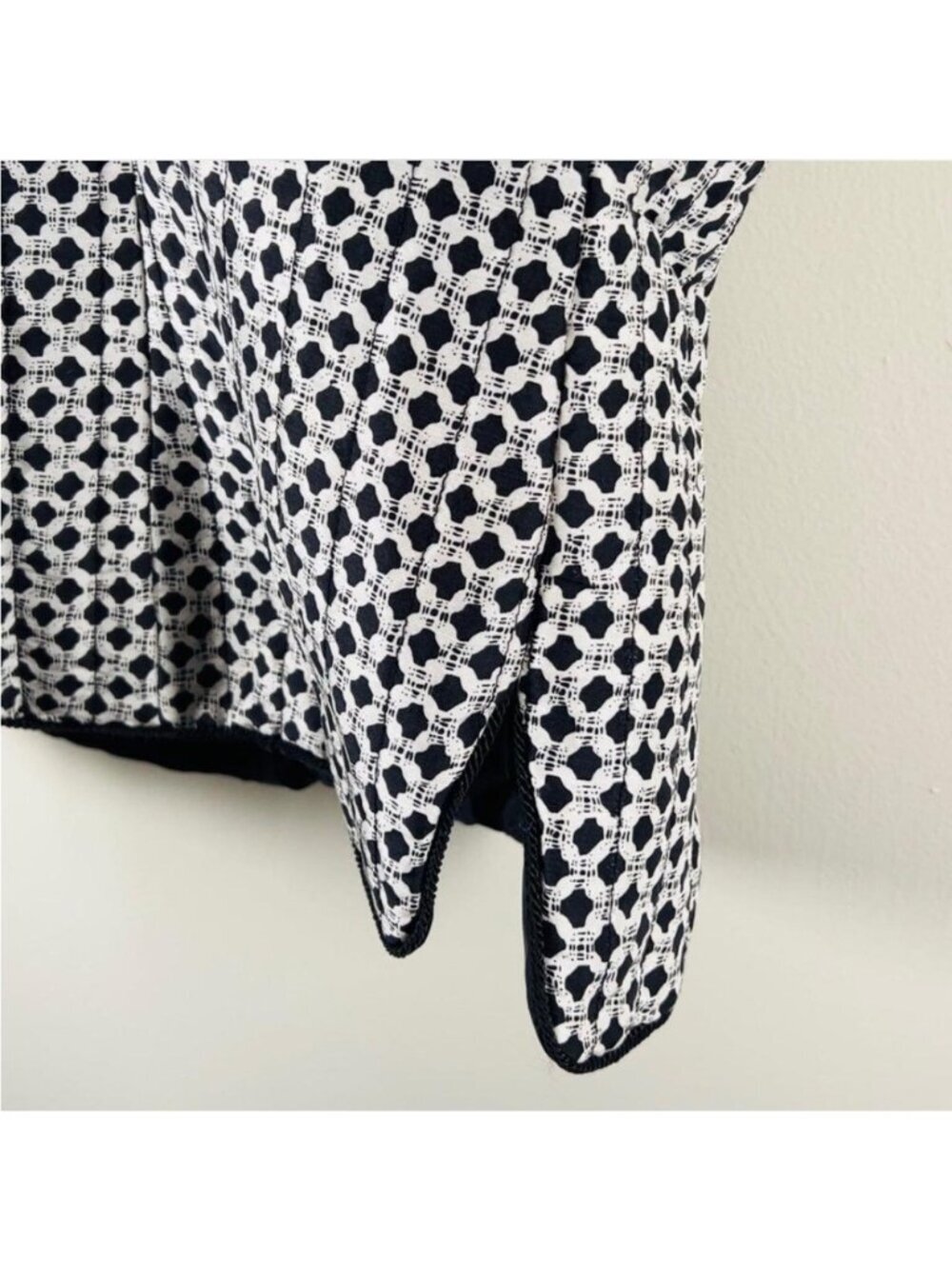 Vintage Carole Little size Large Black and White Silk Patterned Jacket - Picture 5 of 7